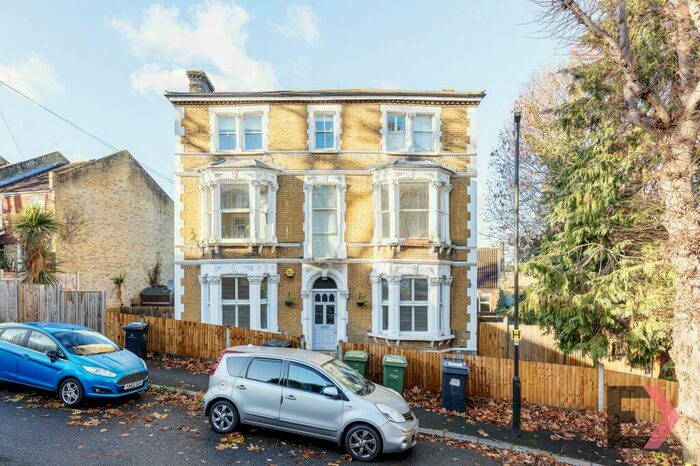 2 Bedroom Apartment To Rent In Becondale Road, London, SE19