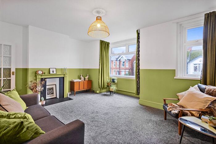 2 Bedroom Flat For Sale In Surrenden Road, Folkestone, CT19