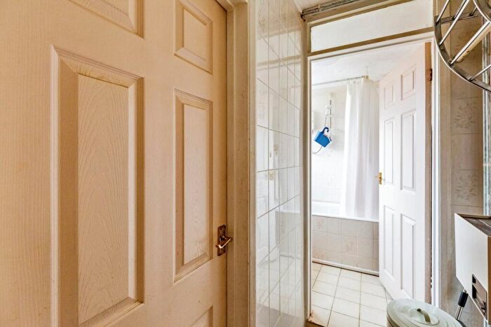 2 Bedroom Semi-Detached House For Sale In Finedon Road, Irthlingborough, Wellingborough, NN9