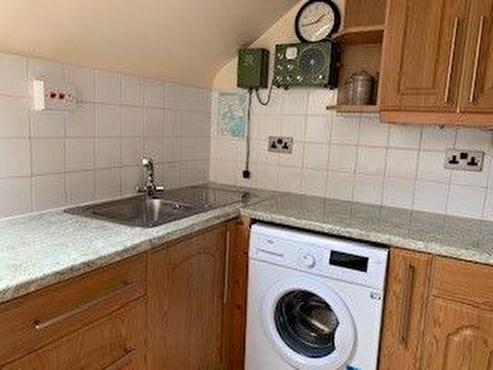 3 Bedroom Flat To Rent In King Street, City Centre, Aberdeen, AB24