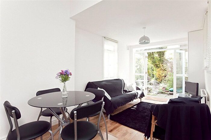 1 Bedroom Flat To Rent In Harold Road, London, N8
