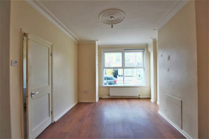 3 Bedroom House To Rent In Kingsway, Enfield, EN3