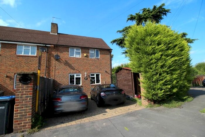 3 Bedroom End Of Terrace House To Rent In Spring Rise, Egham, Surrey, TW20