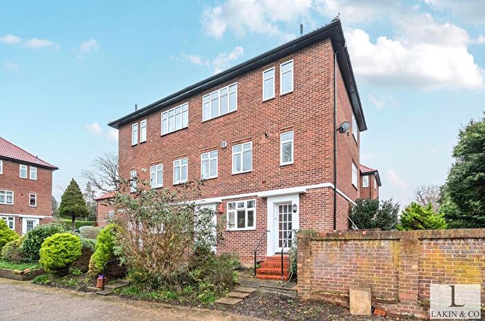 2 Bedroom Maisonette For Sale In Cervantes Court, Northwood, HA6