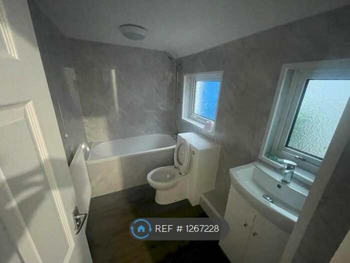 3 Bedroom Terraced House To Rent In Keswick Street, Hartlepool TS26