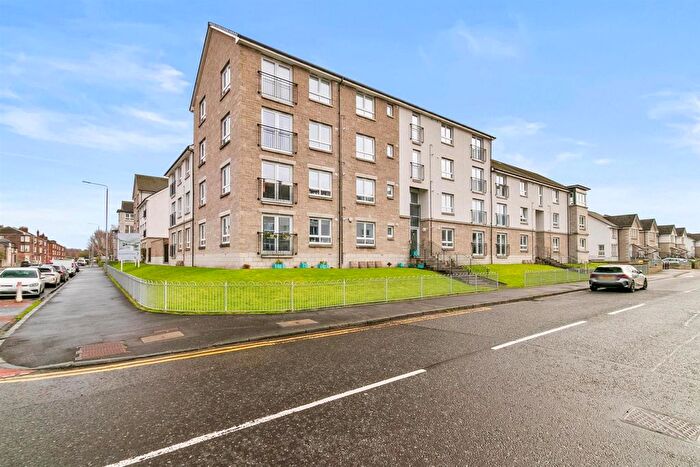2 Bedroom Flat For Sale In Castle Road, Dumbarton, G82