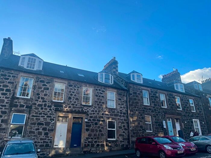 5 Bedroom Flat To Rent In Queen Street, Stirling Town, Stirling, FK8