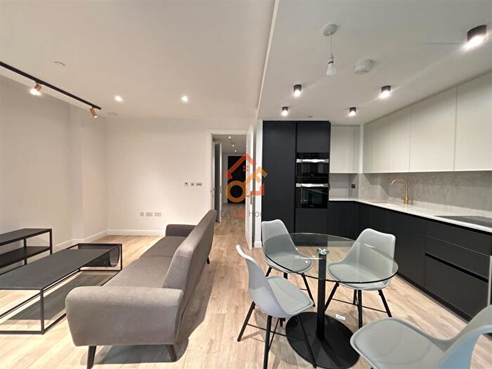 2 Bedroom Flat To Rent In Vermont House, Dingley Road, London, EC1V