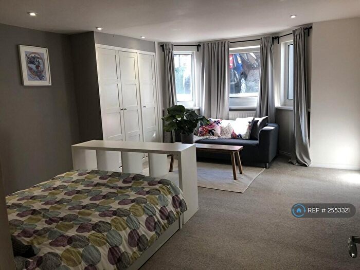 Studio To Rent In Auckland Road East, Southsea, PO5