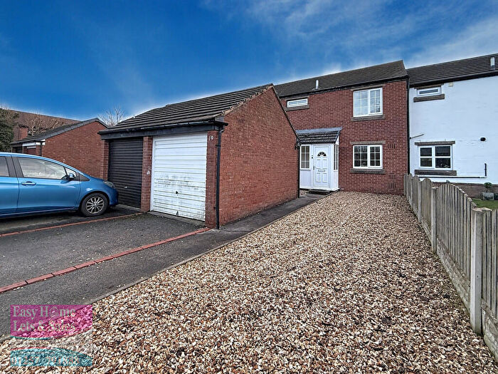 3 Bedroom Semi-Detached House For Sale In Manor House Close, Leyland, PR26