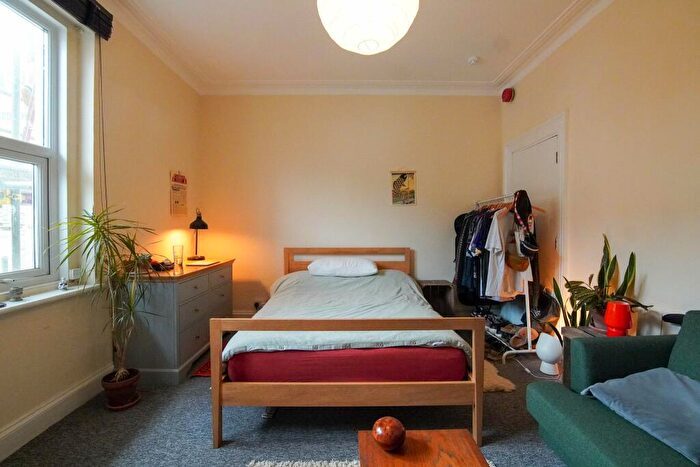 1 Bedroom Flat To Rent In Roslyn Road, Redland, Bristol, BS6