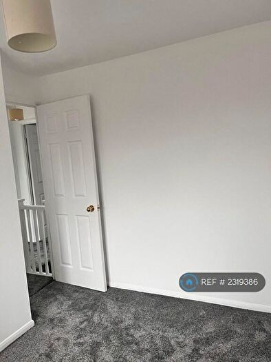 2 Bedroom End Of Terrace House To Rent In Renshaw Close, Luton, LU2