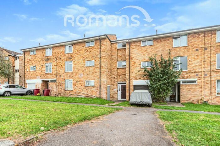 1 Bedroom Apartment To Rent In Coronation Square, RG30