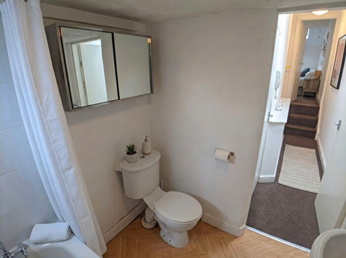 1 Bedroom Flat To Rent In Bed – Blair Road, Whalley Range, M16