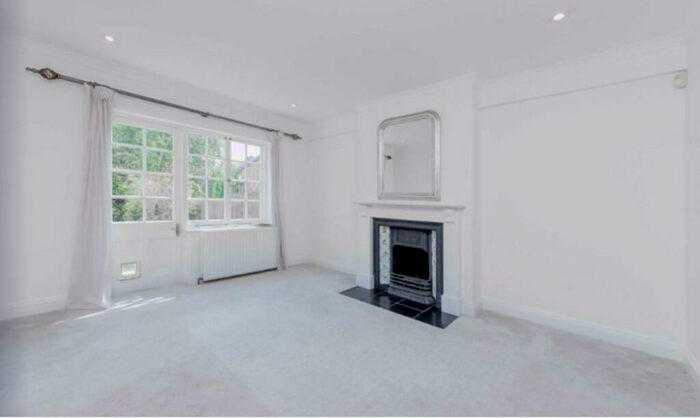 3 Bedroom Terraced House To Rent In Cascade Avenue, Muswell Hill, London, N10