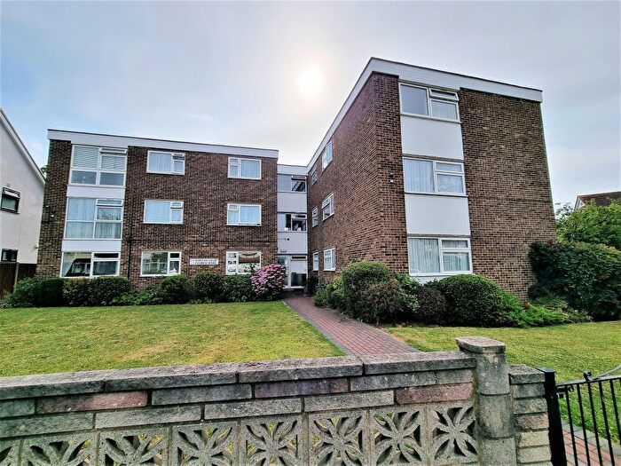 2 Bedroom Flat To Rent In Church Road, Ilford, IG2