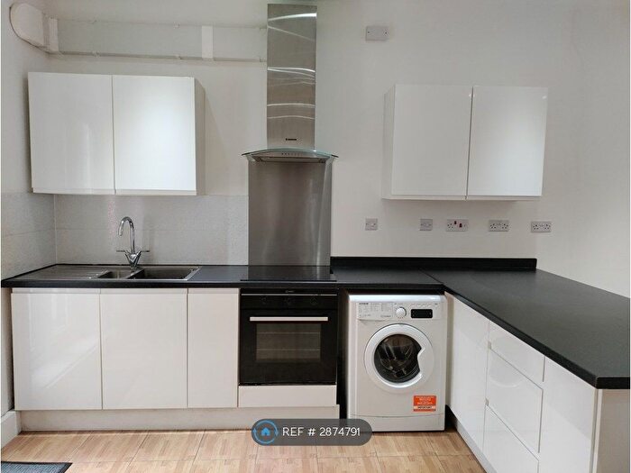 2 Bedroom Flat To Rent In Sidcup Hill, Sidcup, DA14