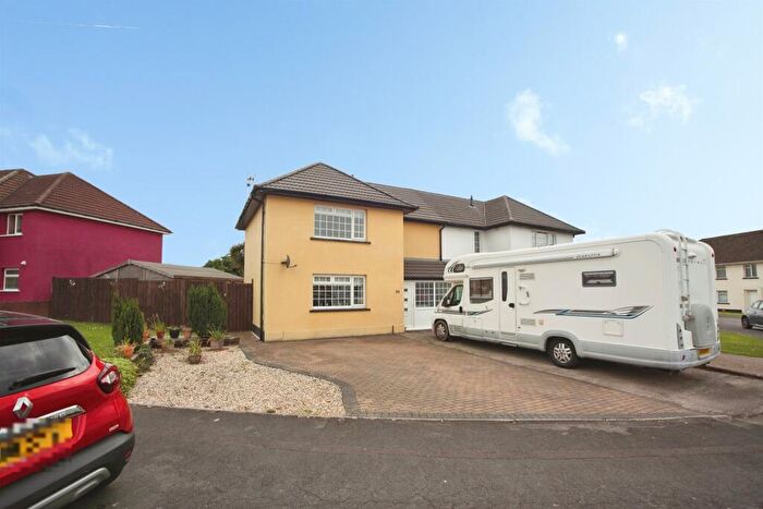 3 Bedroom Semi Detached House For Sale In Heol-Yr-Onen, Caerphilly, CF83