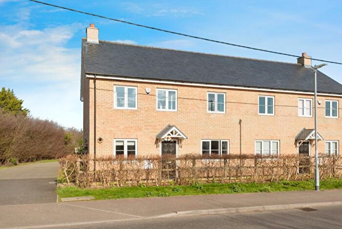 3 Bedroom Semi-Detached House For Sale In Hanscombe End Road, Shillington, Hitchin, Bedfordshire, SG5