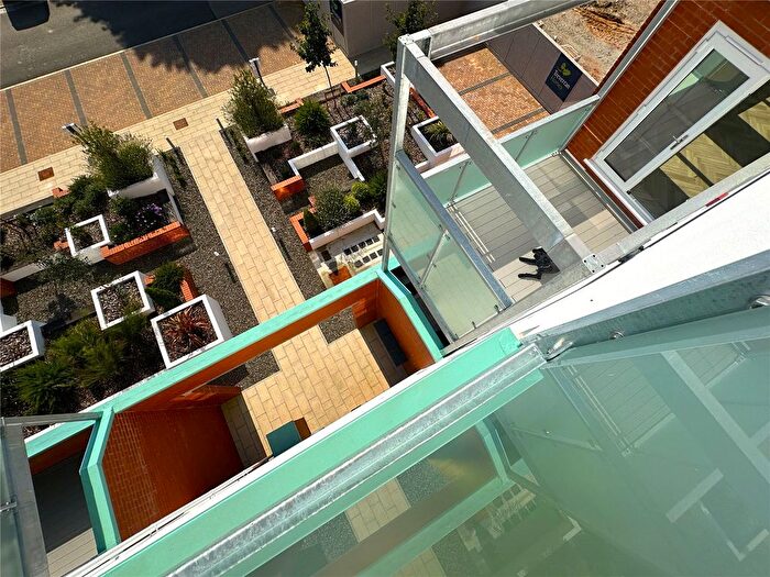 1 Bedroom Flat To Rent In Holiburn, Eliot Gardens, St Austell, PL25