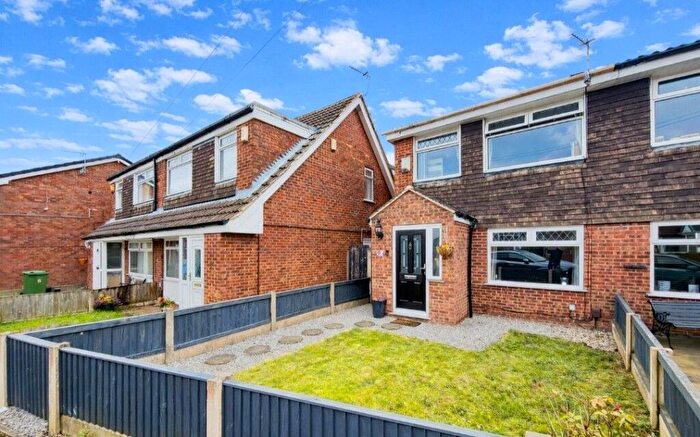 3 Bedroom Semi-Detached House To Rent In Dunnock Close, Stockport, SK2