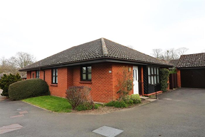 2 Bedroom Semi-Detached Bungalow For Sale In Henley Close, Saxmundham, IP17