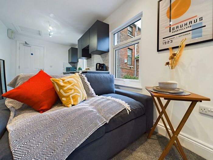 1 Bedroom Terraced House To Rent In Southgate Street, Gloucester, GL1