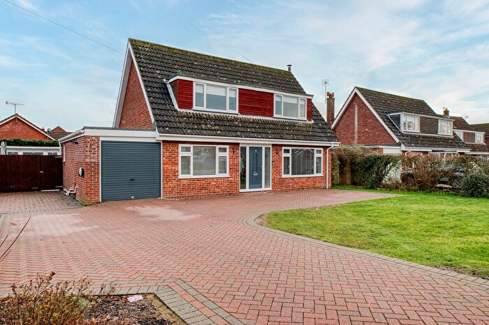 4 Bedroom Detached Bungalow For Sale In Middlemarch Road, Dereham, NR19
