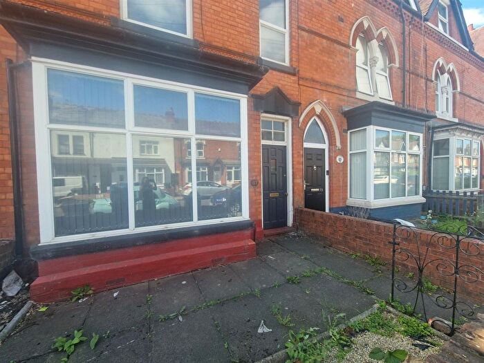 6 Bedroom Terraced House For Sale In Alexander Road, Birmingham, B27