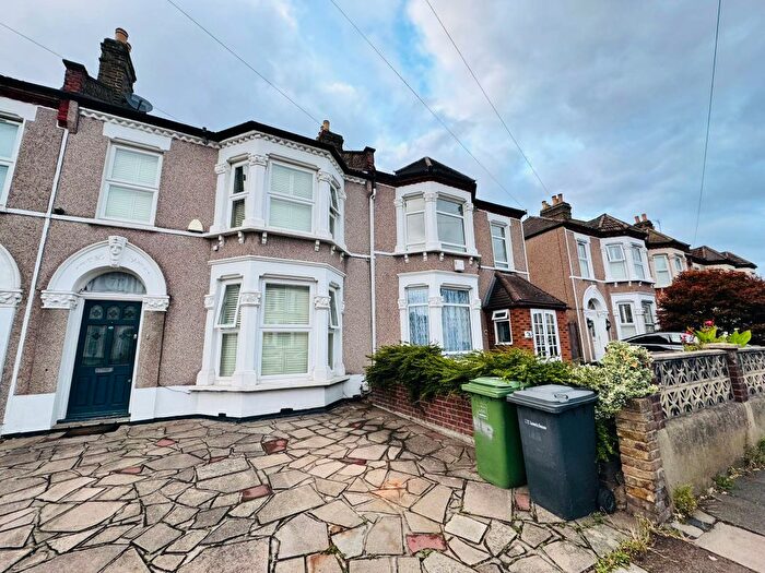 3 Bedroom Terraced House To Rent In Hazelbank Road, London, SE6