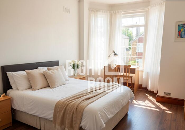 5 Bedroom Detached House To Rent In Bed House, Richmond Wood Road, Bournemouth, BH8