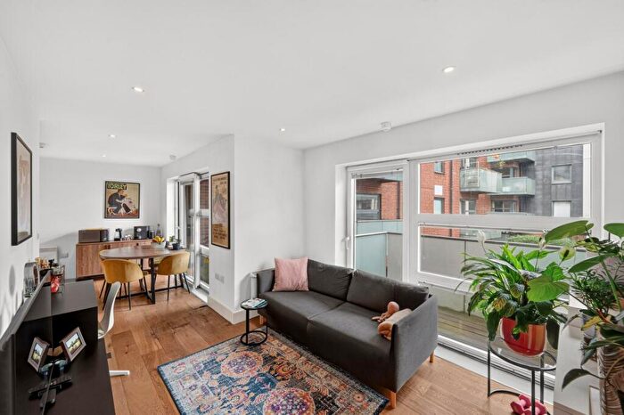 1 Bedroom Flat For Sale In Tiltman Place, Finsbury Park, N7