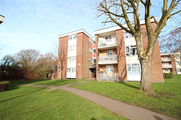 1 Bedroom Flat To Rent In Green Hill Way, Shirley, Solihull, West Midlands, B90