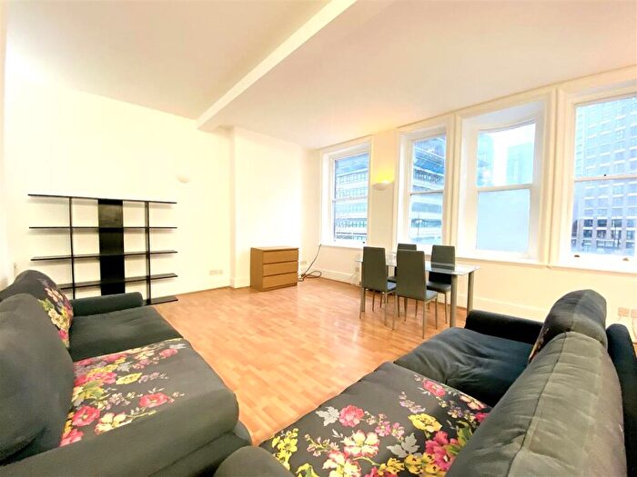 2 Bedroom Apartment To Rent In Whitechapel High Street, London, E1