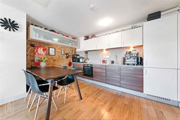 1 Bedroom Flat For Sale In Lolesworth Close, London, E1
