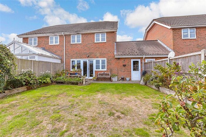 4 Bedroom Semi-Detached House For Sale In Meadow View, Romney Marsh, Kent, TN29
