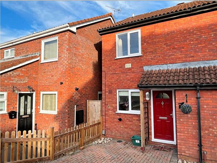 2 Bedroom House To Rent In Lennon Way, Basingstoke, Basingstoke And Deane, RG22