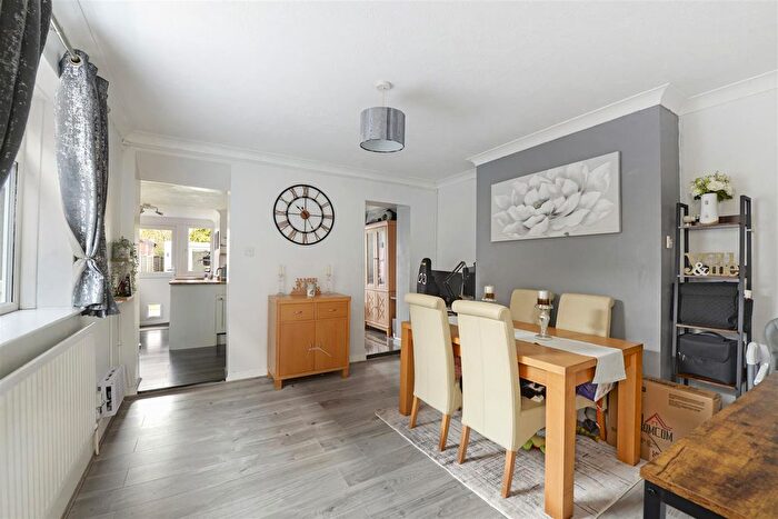 2 Bedroom Semi-Detached House For Sale In Mount Pleasant, Paddock Wood, Tonbridge, TN12