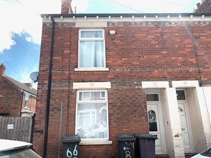 3 Bedroom Terraced House To Rent In Estcourt Street, Hull, HU9