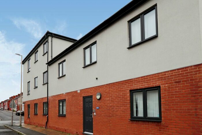2 Bedroom Flat To Rent In Charleston Road, Liverpool, Merseyside, L8