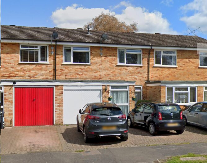 3 Bedroom Terraced House To Rent In Holland Gardens, Fleet, GU51