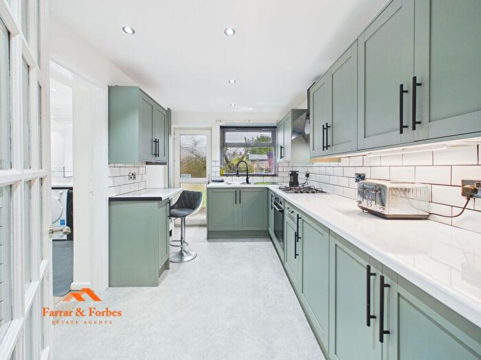 3 Bedroom Detached House For Sale In Birtwistle Avenue, Colne, BB8