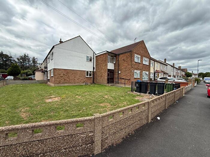 1 Bedroom Flat For Sale In Alderman Avenue, Barking, IG11