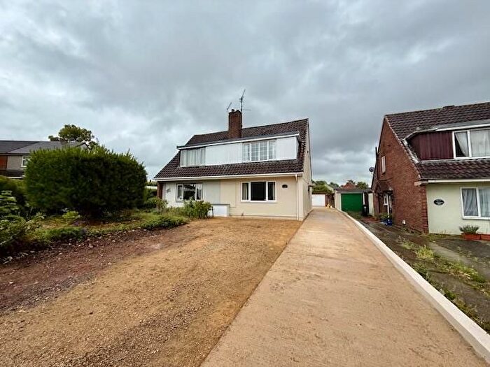 3 Bedroom Property To Rent In Penhill Drive, Swindon, SN2