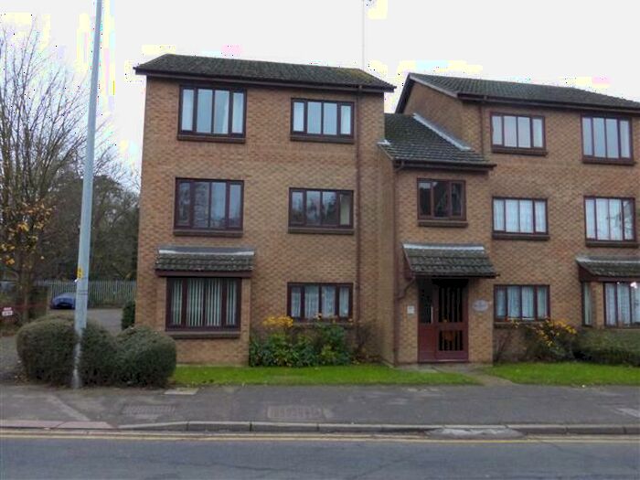 2 Bedroom Flat To Rent In High Street South, Rushden, NN10
