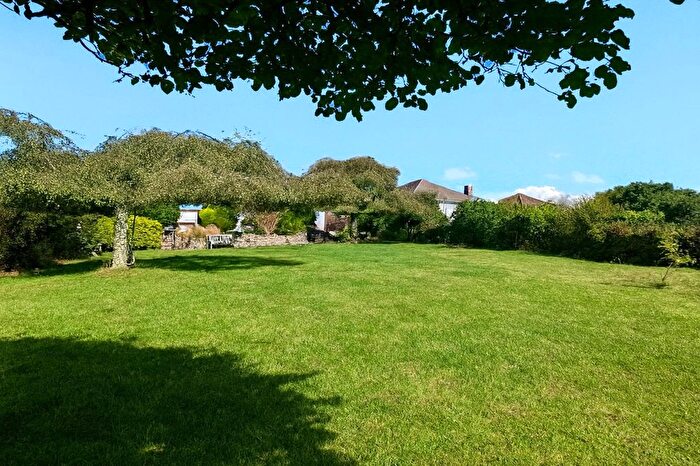 2 Bedroom Bungalow For Sale In Newton Abbot, Devon, TQ12