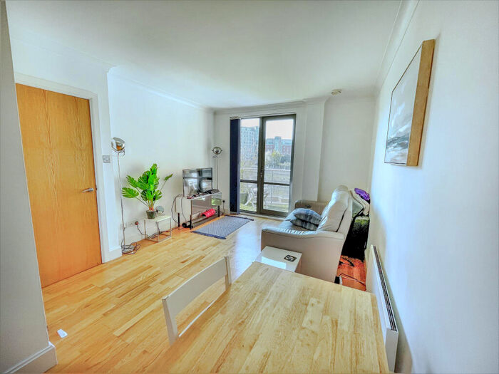 2 Bedroom Apartment To Rent In Merchants Quay, East Street, Leeds, LS9