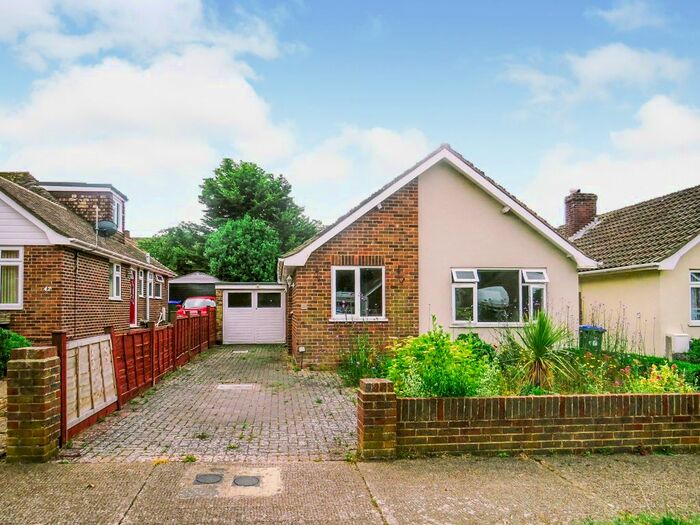 2 Bedroom Detached Bungalow For Sale In Richington Way, Seaford, BN25