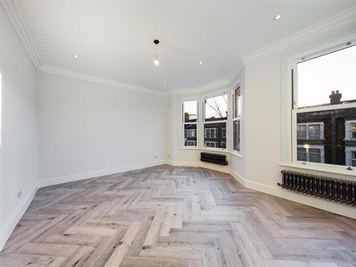 2 Bedroom Apartment To Rent In Grove Road, Walthamstow, E17