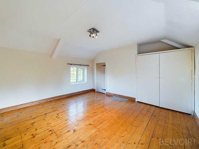 4 Bedroom Semi-Detached House To Rent In Threxton House, Threxton, IP25